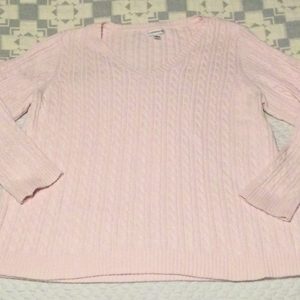 Comfy baby pink cable knot v-neck sweater, fits M-XL
